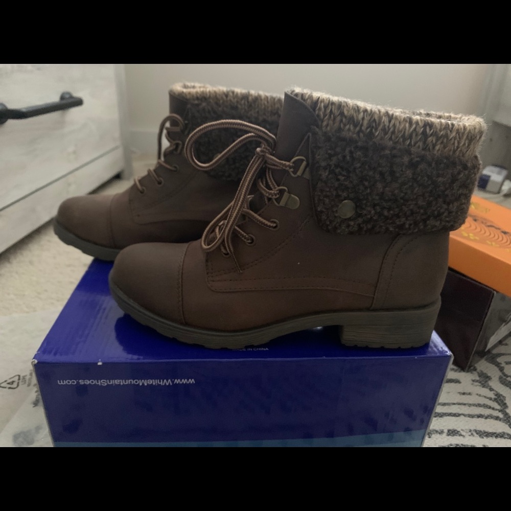 Cliffs by White Mountain brown boots